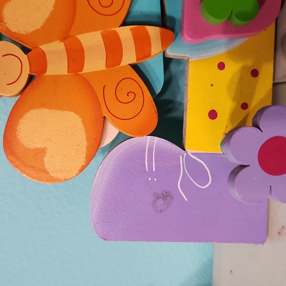 Kids Wooden 2 Peg Wall Hanging with Florals & Bugs Multicolored - Picture 3 of 7